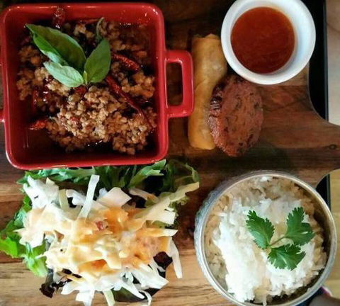 Chili Coco Thai Kitchen And Cafe - Click Find 0
