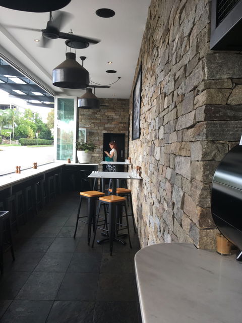 IL MOLO Italian Kitchen & Bar - Click Find 4