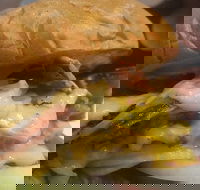 Jee's Burger - Click Find