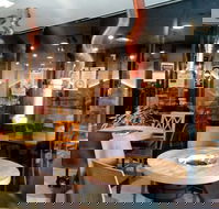 Restaurant Red  Green - Click Find