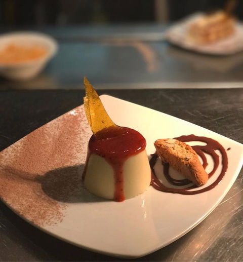Saluti Restaurant - Click Find 1