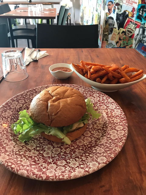 Boom Boom Burgers & Bar - Click Find 2