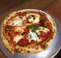 Arlo's Pizzeria on Chevron Island