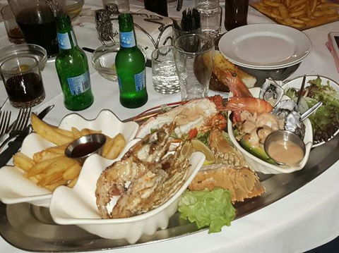 Ashmore Seafood And Steakhouse - Click Find 0