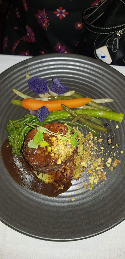 Avvia Cafe-Restaurant - Lavinia 1