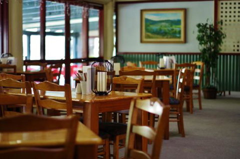 Cedar Lake Bistro - Click Find 0