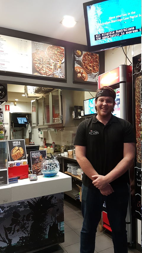 Crust Gourmet Pizza Bar Surfers Paradise - Click Find 1