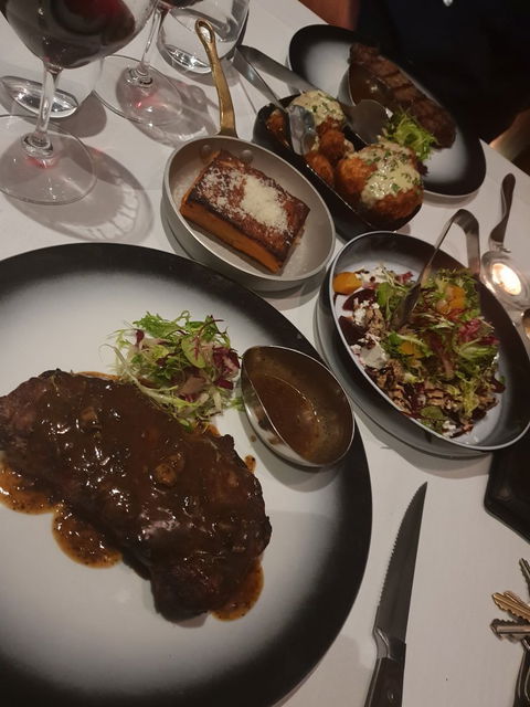 Gotham Grill And Rooftop Bar - Bet 4u 2