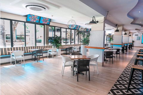 Melba's On The Park - Click Find 0
