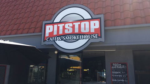 Pitstop Cafe And Smokehouse - Bet 4u 0