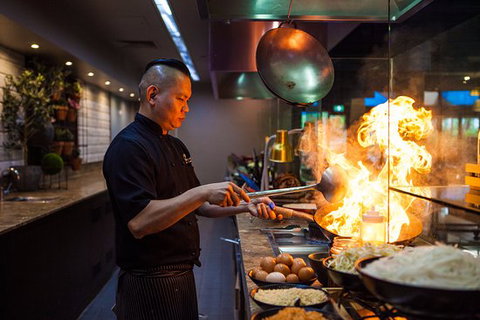 Waves Buffet Restaurant - Bet 4u 0