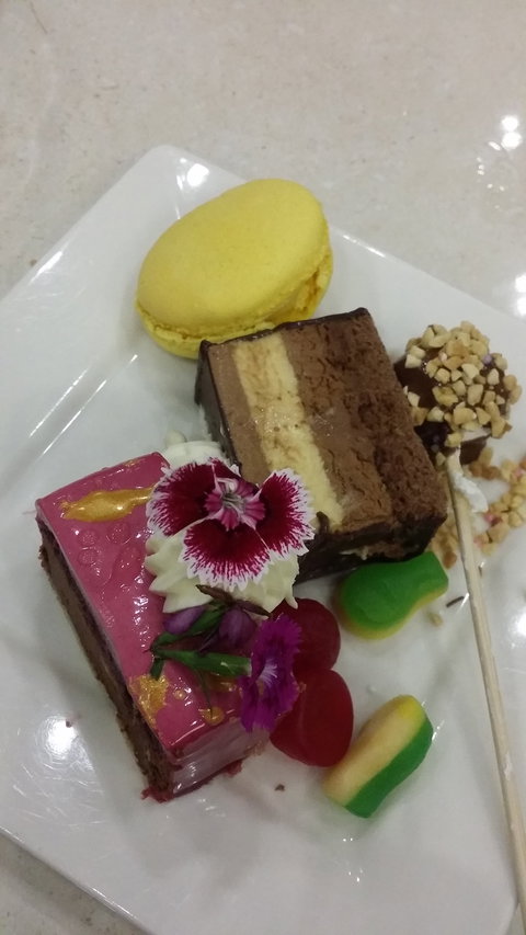 Waves Buffet Restaurant - Bet 4u 1