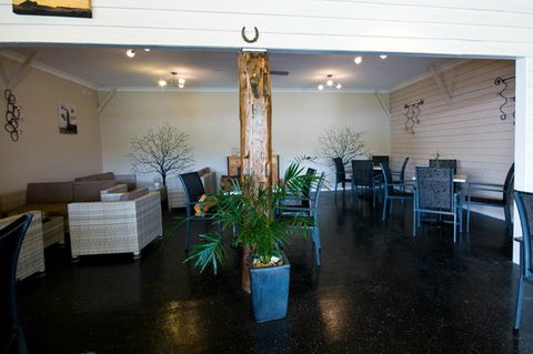 The Sidewalk Cafe & Garden - Click Find 0