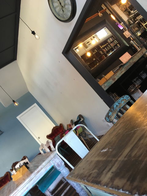 Woodbox Cafe - Click Find 5