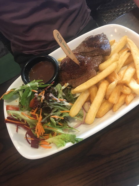 Bull 'N' Barra Restaurant - Click Find 3