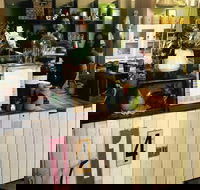 Cafe on Cusack - Click Find