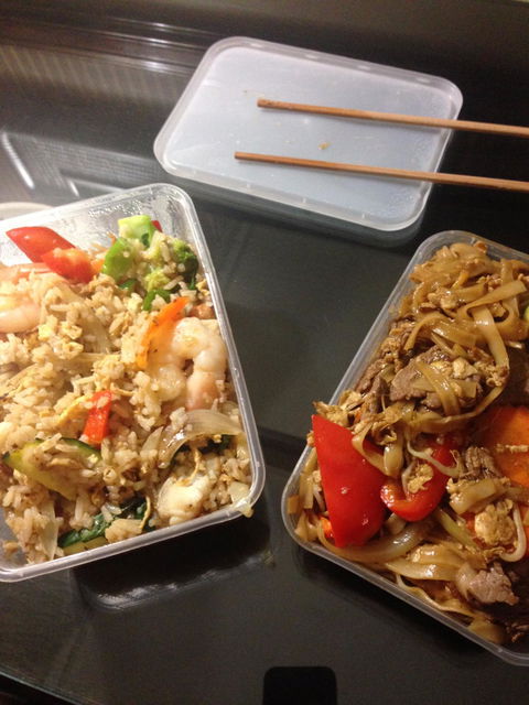Dee's Vintage Thai Restaurant - Bet 4u 5