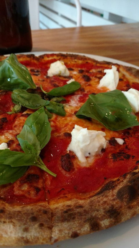 El Capitano Pizzeria & Bar - Bet 4u 1