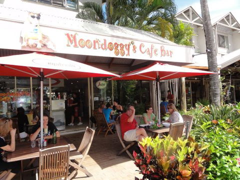 Moondoggy's Cafe Bar - Click Find 0