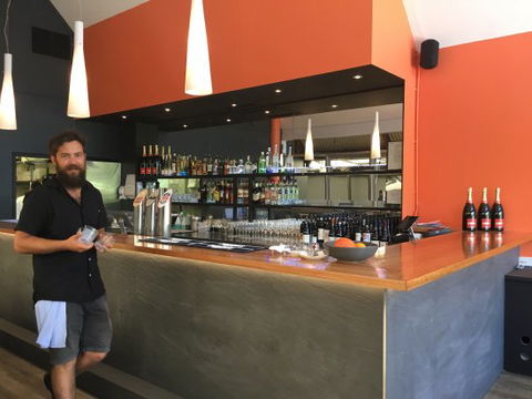 Noosa Oyster & Wine Bar - Bridge Guide 0