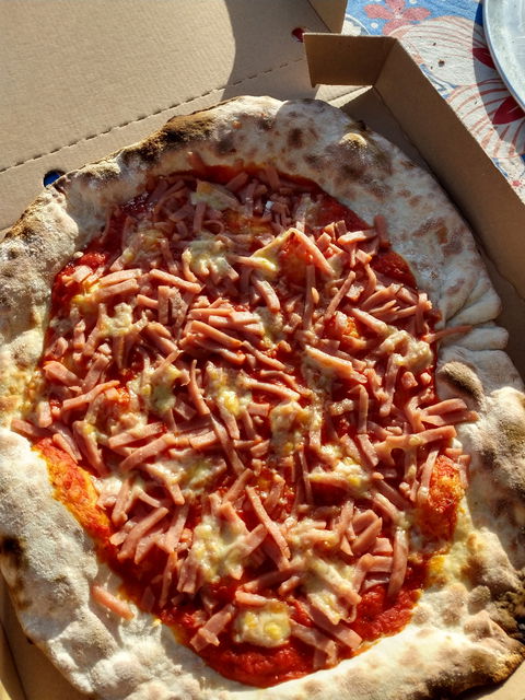 Straddie Wood Fired Pizza - Bet 4u 3