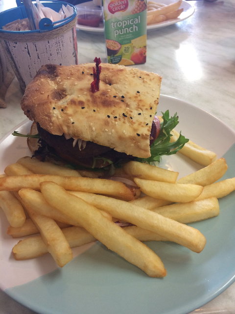 Bikini Beach Cafe - Bet 4u 1