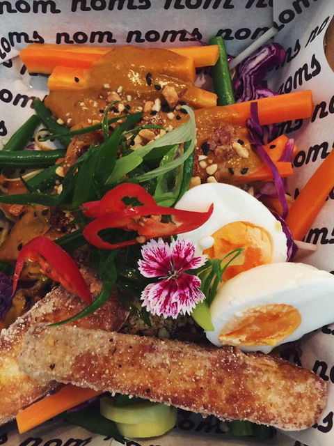 Nom Nomâ€™s At Kingâ€™s - Click Find 5