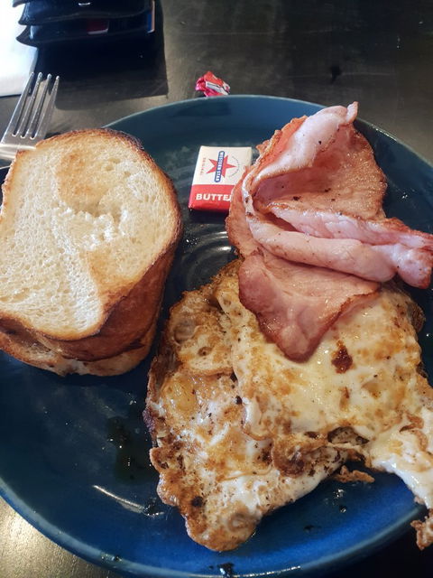 Rozzi's Italian Canteen - Click Find 5