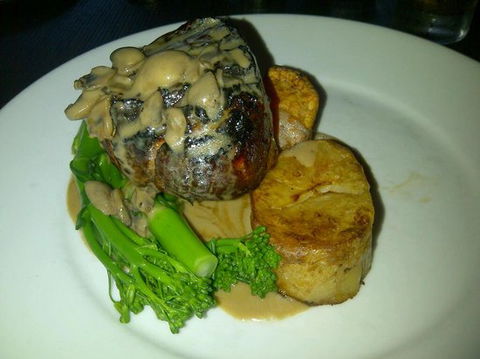 The Edge Restaurant - Click Find 0