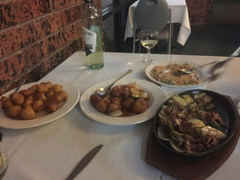 Boulevard Court Licenced Chinese Restaurant - Click Find 0
