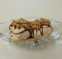 Emerald Creek Ice-Creamery - Click Find