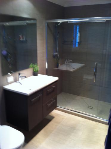 Expressions Bathroom Renovations - Click Find 0
