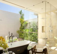 Tweed Coast Glass Pty Ltd - Click Find