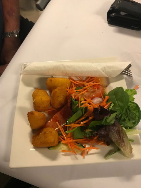 Commercial Hotel Day Dawn Restaurant - Click Find 1