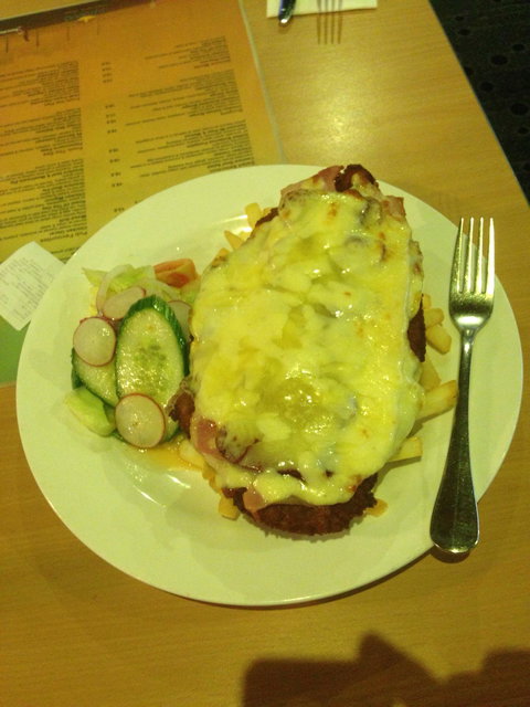 Coutts Commercial Tavern - Bet 4u 2