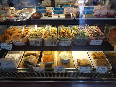 Love - Lee Cooking Wholefoods Cafe - Bet 4u 0