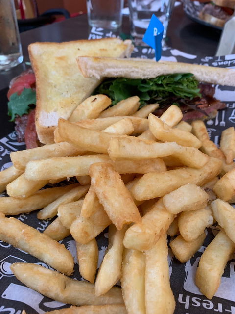 Porters Plainland Hotel - Click Find 3