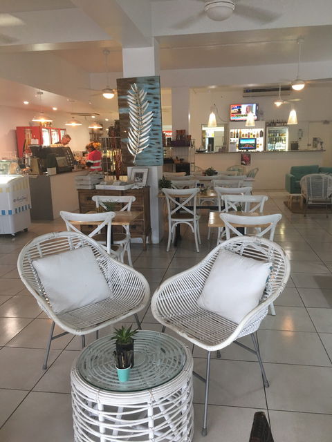 Temptations Cafe - DBD 4