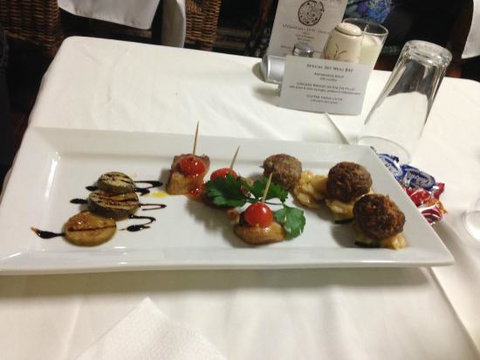 Club Boutique Restaurant - Bet 4u 0