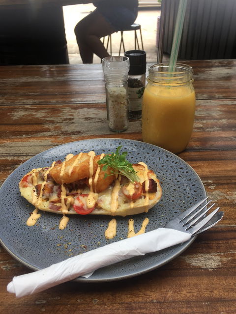 Oodies Cafe - Click Find 2