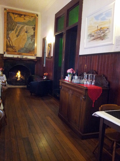 Ravenshoe Hotel - Bet 4u 3