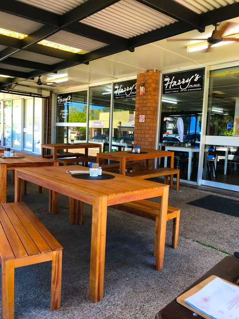 Harry's Place Cafe - Bet 4u 6