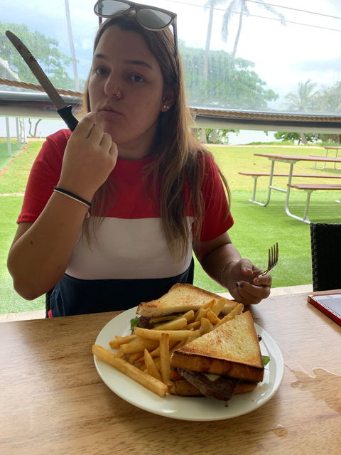 King Reef Hotel Restaurant - Click Find 3