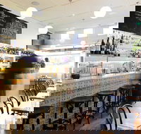 CRU Wine Bar - Bet 4u