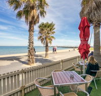 Beachcomber Cafe - Bet 4u