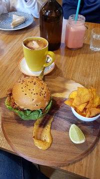 Linger Patisserie Cafe