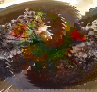 Racecourse Hotel - Click Find