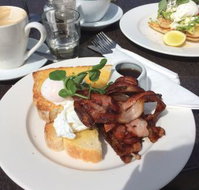 Cheeky Cow Cafe - Bridge Guide