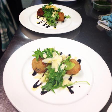 The Bunker Cafe & Bistro - Bet 4u 0