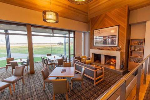 Thirteenth Beach Golf Links Restaurant - Bet 4u 0